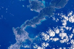 800px-Okinawa_Island-ISS042